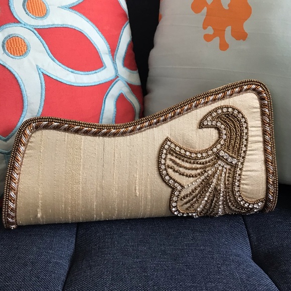 NWT cream and gold sequined party clutch/handbag - Picture 1 of 5